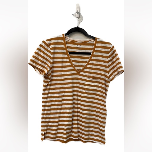 💕 Women’s Madewell mustard striped v-neck top in size small - Picture 1 of 3